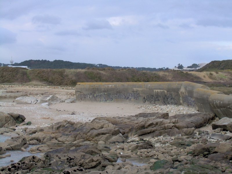 Quelques restes du mur de l'Atlantique entre Kerroch et Fort Bloqué