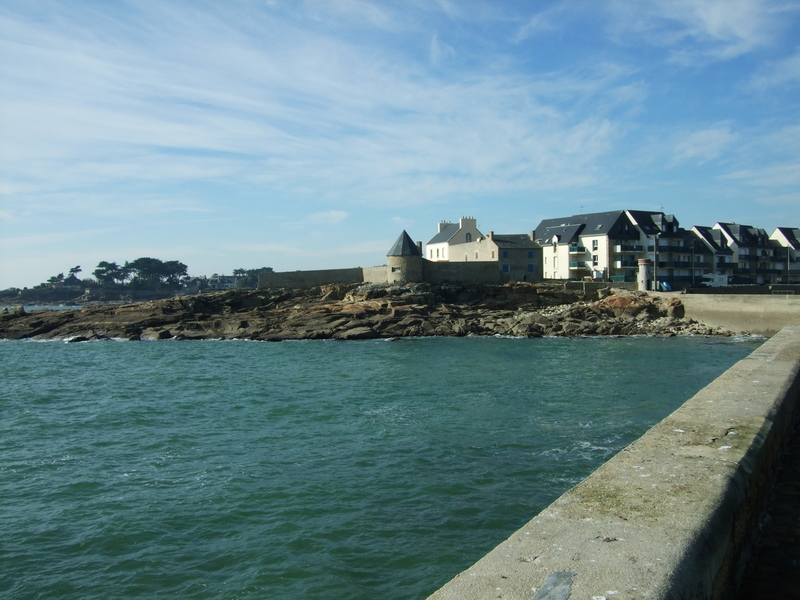 Vue du port de Lomener à partir de sa jetée (gauche)