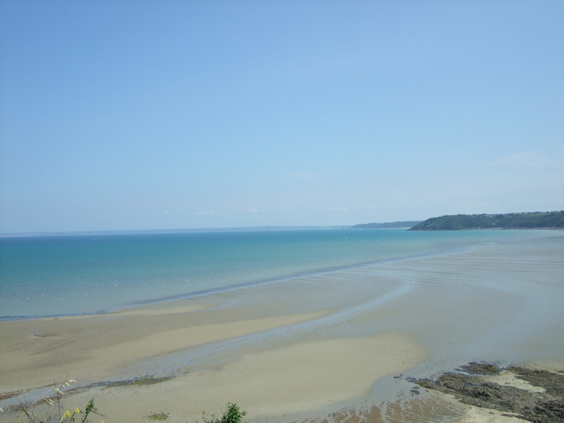 Vue en hauteur de la plage de la Banche (Binic)