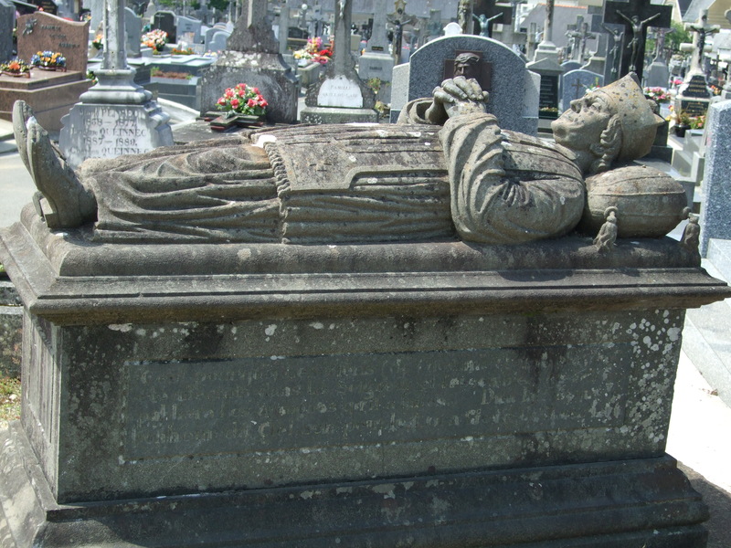 Ancienne tombe cimetière Douarnenez