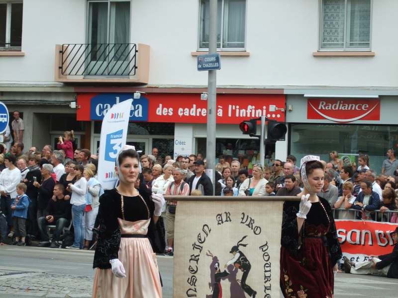 Femmes costumées festival interceltique 2010