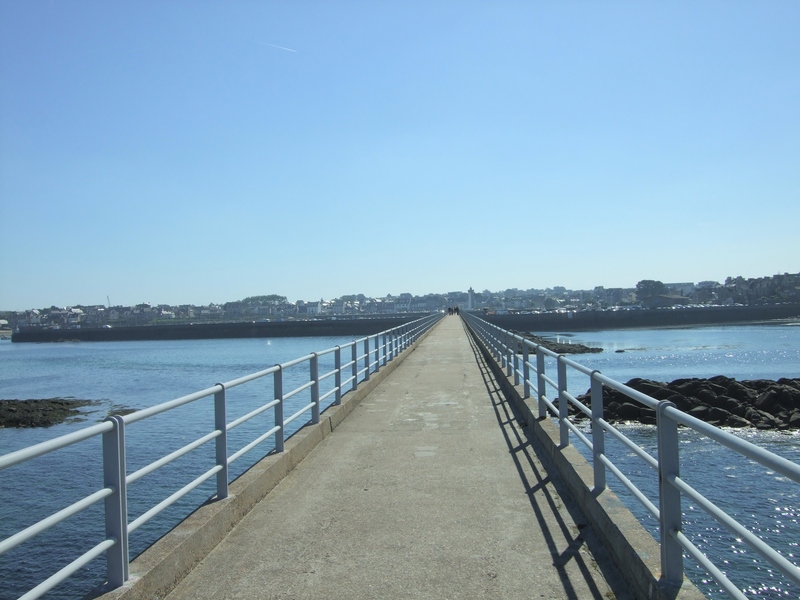 Roscoff : l’estacade de l’embarcadère vers l’île de Batz !