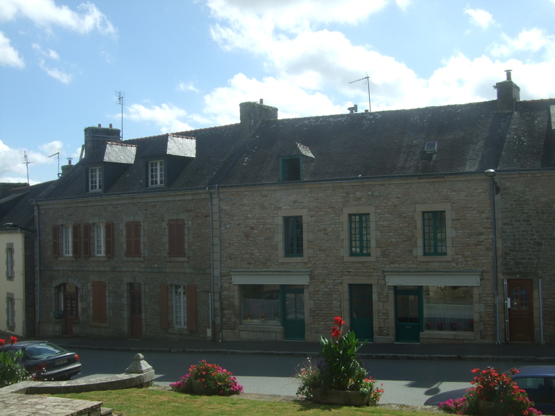 Rue avec maisons en pierres (Le Faouët)