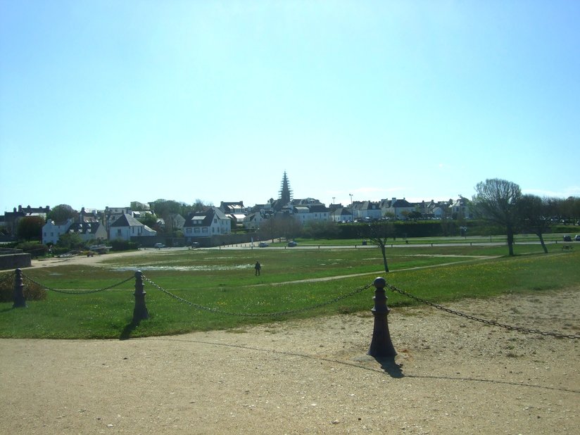 Parc près des remparts de Port-Louis (56)