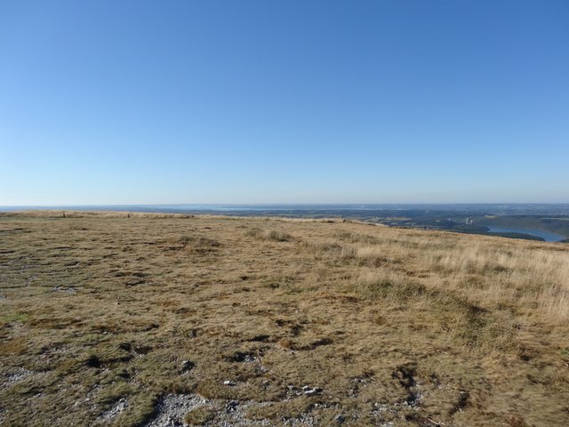 Vue sur la mer à partir du Menez-Hom