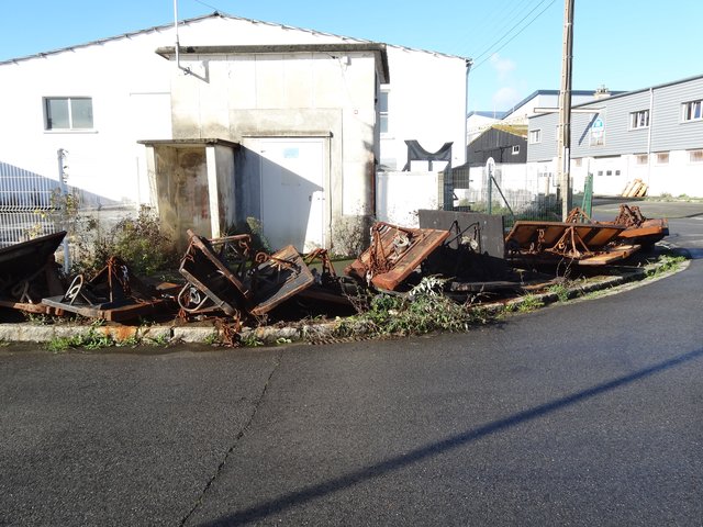 Street Art port de Lorient : scultures en rouille involontaires !?